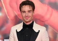 利亚姆·佩恩（Liam Payne）不幸去世后，成千上万的粉丝聚集在一起，签署令人心碎的请愿书